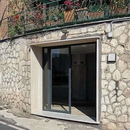 Comola90 Vendégház *